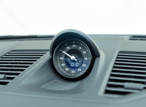 Porsche 911 Carrera T (992) 19