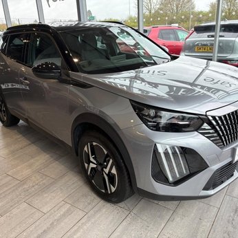 Peugeot 2008 Review – Why it’s so popular with our customers