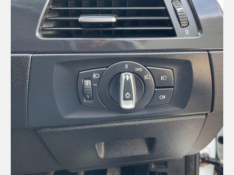 BMW 3 Series 2.0 318d SE Euro 5 4dr 28