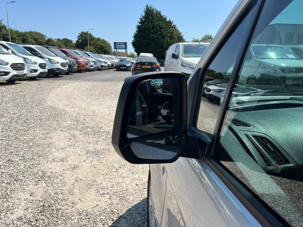 Ford Transit Connect AUTO SWB L1H1 Low Roof Limited Air Con Alloys Sensors EURO 6 NO VAT 19