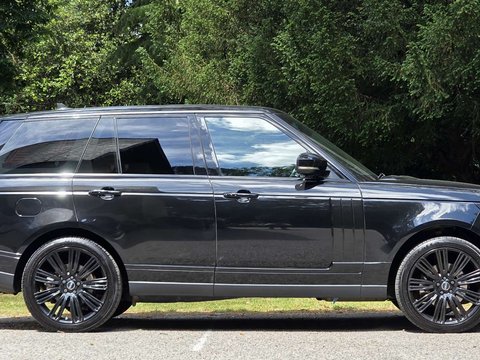 Land Rover Range Rover 3.0 Range Rover Vogue TDV6 Auto 4WD 5dr 31