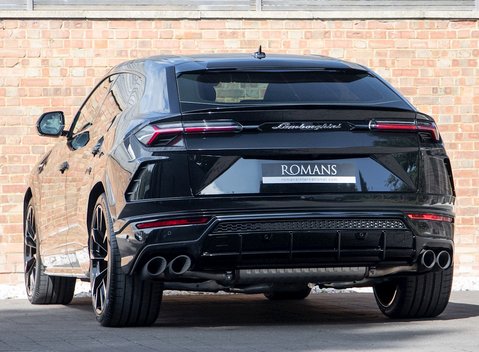 Lamborghini Urus 3
