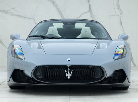 Maserati MC20 Cielo 10