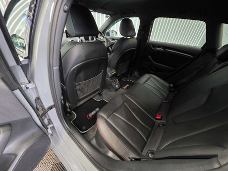 Audi RS3 2.5 TFSI Sportback 5dr Petrol S Tronic quattro Euro 6 (s/s) (400 ps) 15