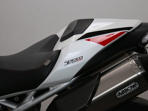 Triumph Speed Triple 1050 SPEED TRIPLE 1050 RS 26
