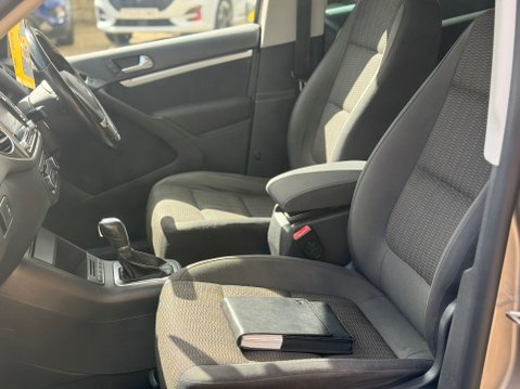 Volkswagen Tiguan 2.0 TDI BlueMotion Tech SE SUV 5dr Diesel DSG 4WD 22