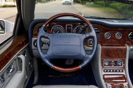 Rolls-Royce Corniche V Convertible 25