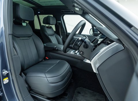 Land Rover Range Rover P530 SV 14