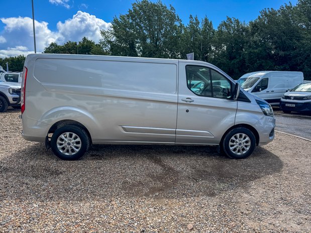 Ford Transit Custom LWB L2H1 [SOLD MM] Low Roof Limited 300 Air Con Alloys Sensors EURO 6 5