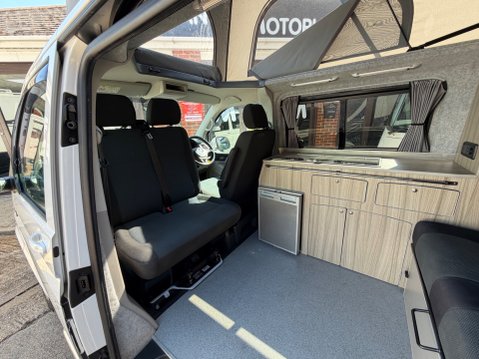 Volkswagen Transporter T6 FUNKY DUBZ 4 BERTH POP TOP 12