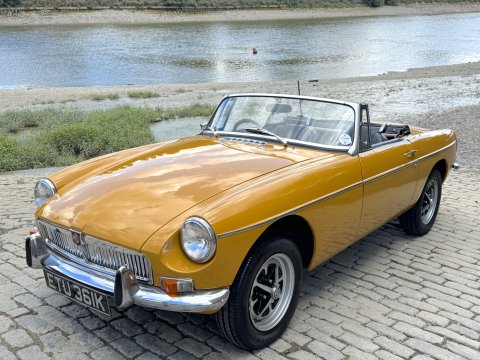 MG B ROADSTER 57
