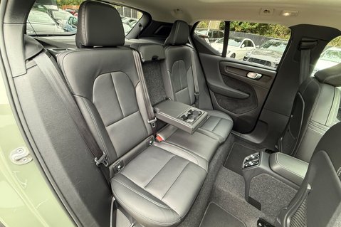 Volvo XC40 B3 ULTRA 29
