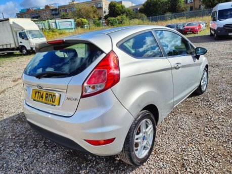 Ford Fiesta 1.0T EcoBoost Zetec Euro 5 (s/s) 3dr 14