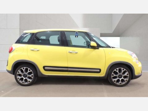 Fiat 500L 1.3 MultiJet Trekking MPV 5dr Diesel Dualogic Euro 5 (s/s) (85 bhp) 4