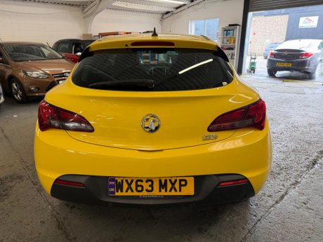 Vauxhall Astra GTC 1.7 CDTi ecoFLEX 109g SRi Euro 5 (s/s) 3dr 6
