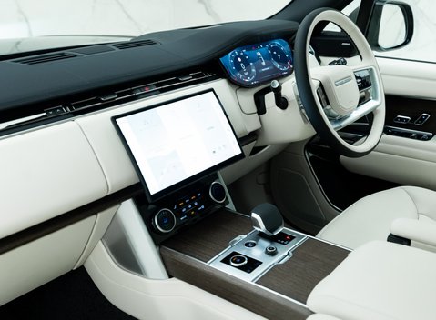 Land Rover Range Rover P400 HSE 14