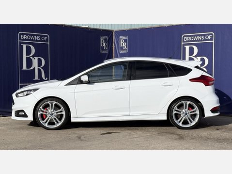 Ford Focus 2.0T EcoBoost ST-2 Hatchback 5dr Petrol Manual Euro 6 (s/s) (250 ps) 7