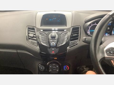 Ford Fiesta 1.0T EcoBoost Zetec Euro 5 (s/s) 5dr 7