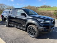Toyota Hilux Invincible X 4WD 2.8 D-4D Double Cab Pickup - Hardtop Canopy 5