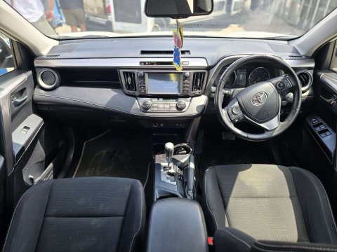 2016 Toyota RAV4 thumbnail 7