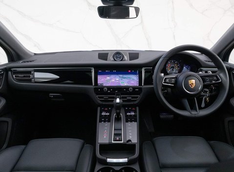 Porsche Macan S PDK 12