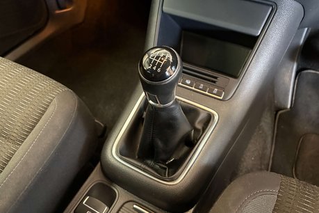 Volkswagen Tiguan 2.0 TDI BlueMotion Tech SE SUV 5dr Diesel Manual 2WD Euro 5 (s/s) (140 ps) 27