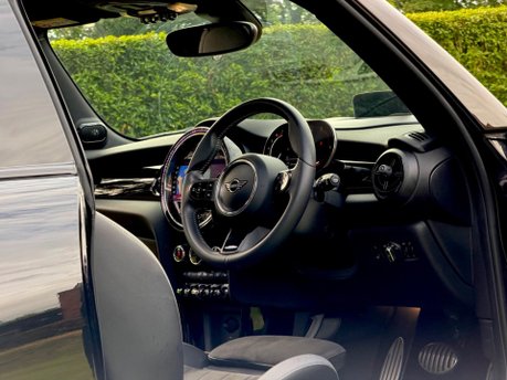 Mini Hatch JOHN COOPER WORKS 16