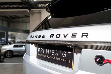 Land Rover Range Rover Sport SVR CARBON EDITION. DEPLOYABLE SIDE STEPS. MATRIX LEDs. CARBON FIBRE ENGINE BAY 48