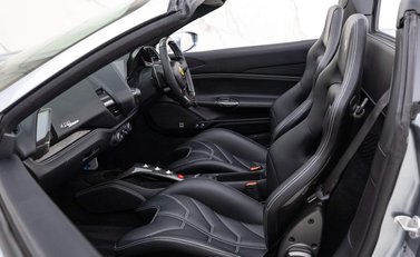 Ferrari 488 Spider 10