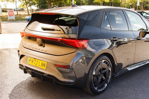 Cupra Born V3 8