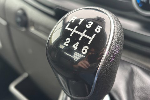 Ford Transit 350 Drw L2 130 ps Single Cab Tipper with Air Con 32