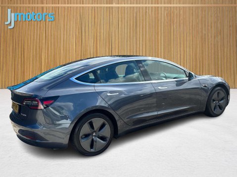 Tesla Model 3 (Dual Motor) Performance Auto 4WDE 4dr (Performance Upgrade) 16