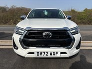 Toyota Hilux Invincible 4WD D-4D Double Cab Pickup 9
