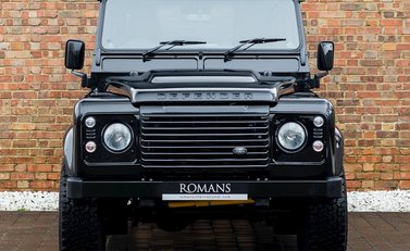 Land Rover Defender 90 XS Bowler 4