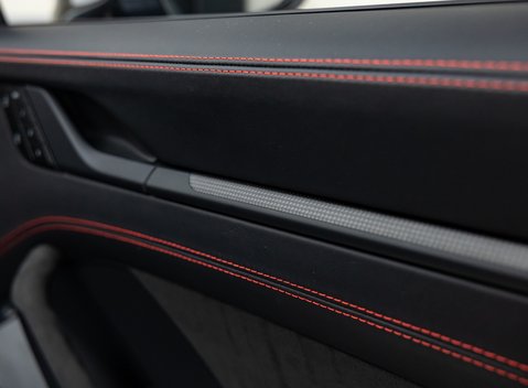 Porsche 911 Targa 4 GTS (992) 38