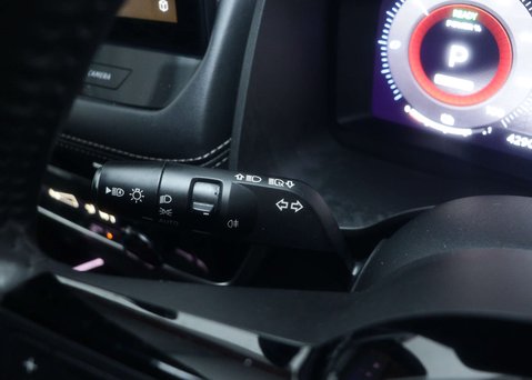 Nissan X-Trail 1.5 X-Trail N-Connecta E-4orce A 4WD 5dr 39