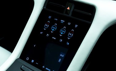 Porsche Taycan Turbo S Cross Turismo 20