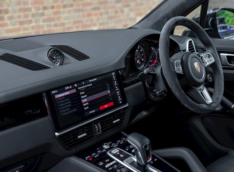 Porsche Cayenne Turbo 17