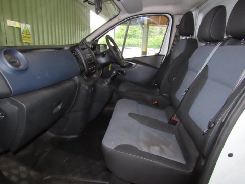 Vauxhall Vivaro 1.6 CDTi 2900 BiTurbo ecoTEC L1 H1 Euro 6 (s/s) 5dr 8