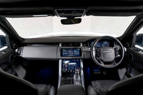 Land Rover Range Rover Sport SVR CARBON EDITION. DEPLOYABLE SIDE STEPS. MATRIX LEDs. CARBON FIBRE ENGINE BAY 16