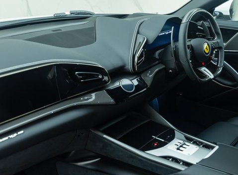 Ferrari Purosangue 22