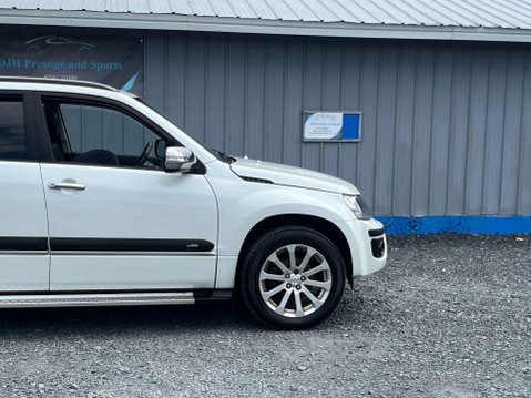 Suzuki Grand Vitara 2.4 VVT SZ5 4WD Euro 5 5dr 23