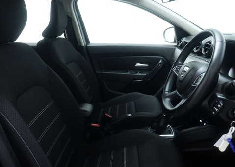 Dacia Duster 1.3 Duster Comfort TCe 4x2 Auto 5dr 38