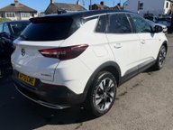 Vauxhall Grandland X SRI NAV 8