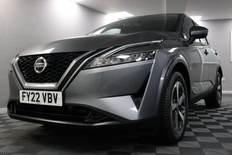 Nissan Qashqai DIG-T N-CONNECTA MHEV 13