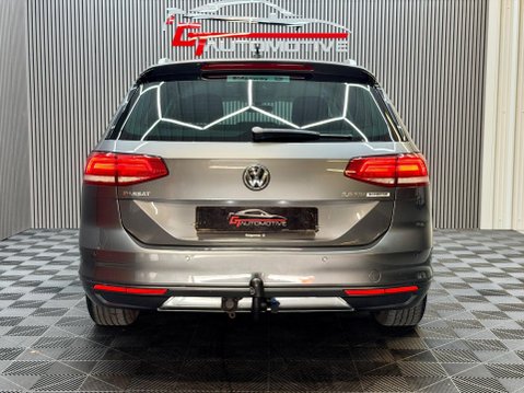 Volkswagen Passat 2.0 TDI BlueMotion Tech SE Business Euro 6 (s/s) 5dr 8