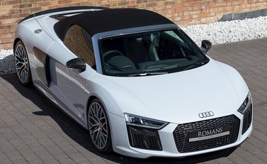 Audi R8 V10 Plus Spyder 9