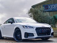 Audi TT TFSI BLACK EDITION 1