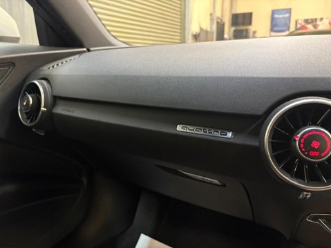 Audi TT 2.0 TFSI S line S Tronic quattro Euro 6 (s/s) 3dr 23