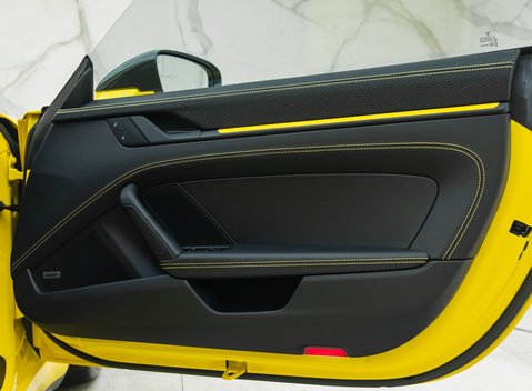 Porsche 911 GT3 TOURING (992) 27